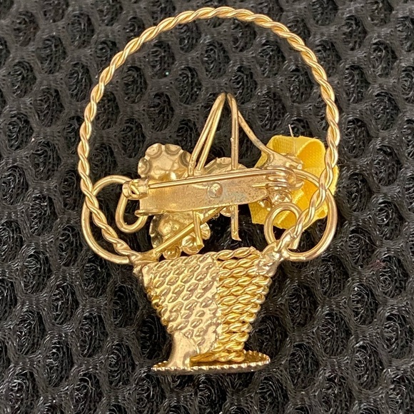 Gold Tone Yellow Rose Faux Pearl Basket Pin Brooch Unisex - Picture 3 of 8